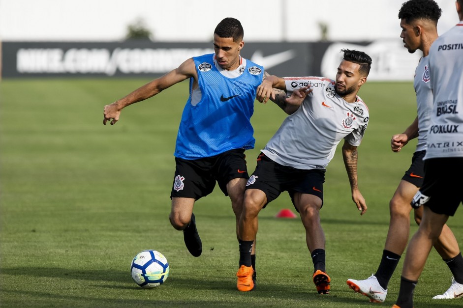 Gabriel e Clayson durante o último treino da equipe em São Paulo