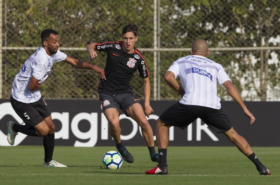 Jogadores no jogo-treino desta quinta