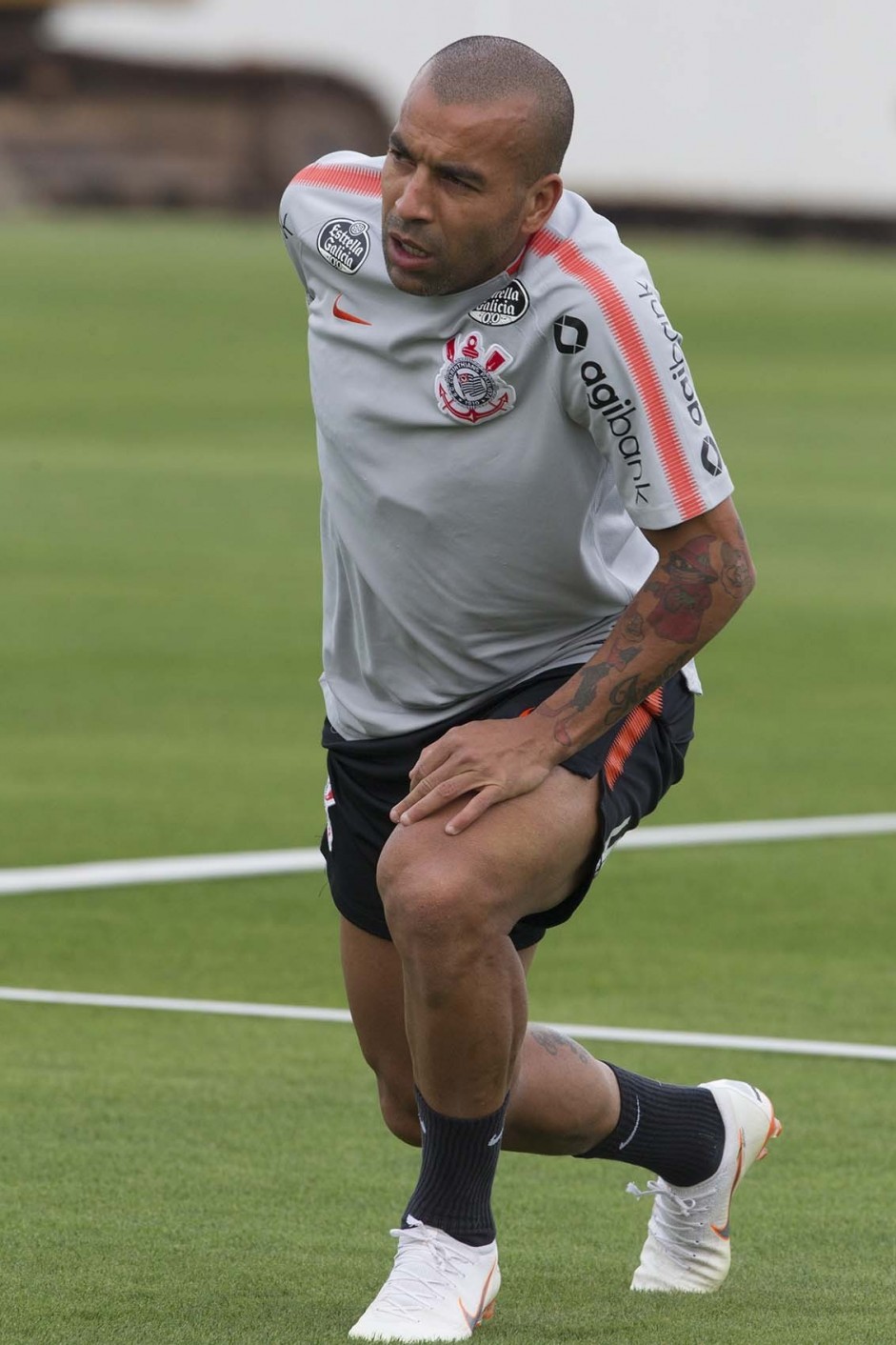 Emerson Sheik no treino da tarde desta segunda-feira; Elenco se reapresentou aps vencer o Vasco