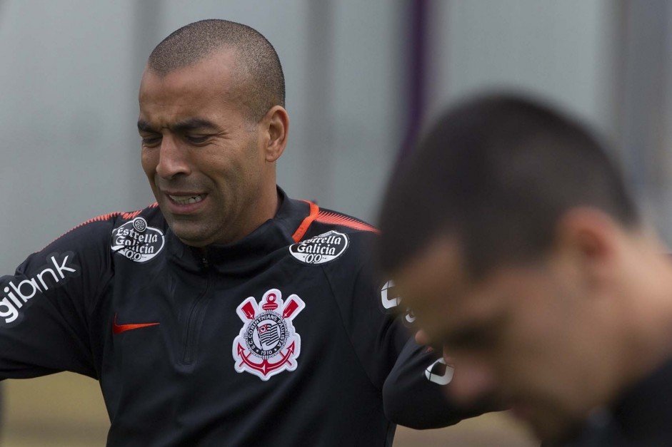 Emerson Sheik no treinamento de hoje no CT Joaquim Grava; Foco total na Chapecoense