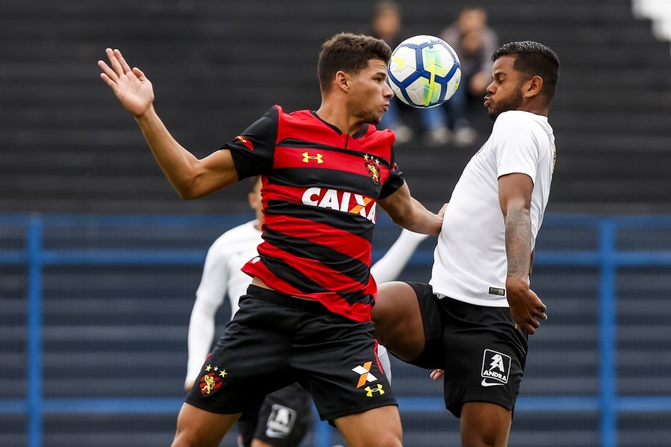 Nathan durante jogo contra o Sport, pelo Brasileirão sub-20