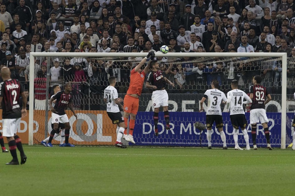 Placas publicitrias da Arena Corinthians rendero ao menos R$ 12 milhes por ano