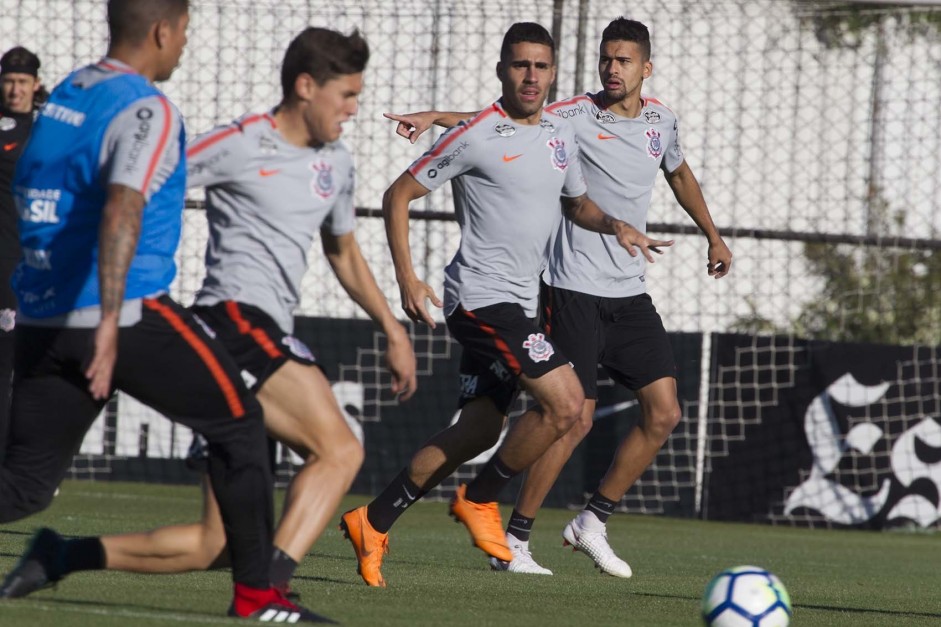 Elenco treina com foco total na Chapecoense, desta vez pelo Brasileirão