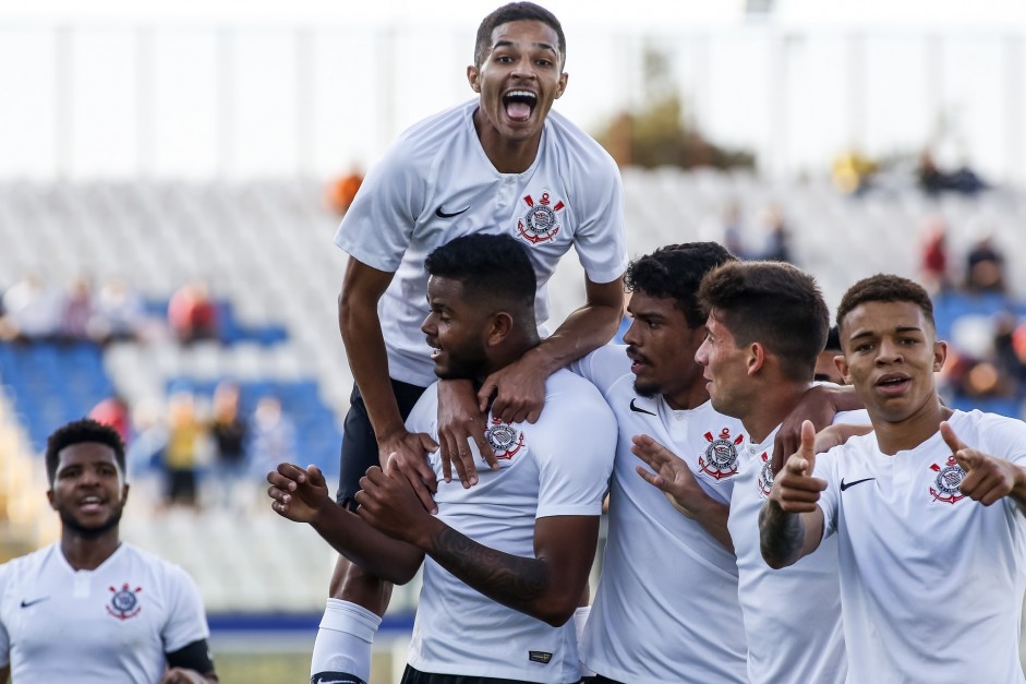 Corinthians se prepara para a estreia na Copa Internacional Sub-20 neste sbado