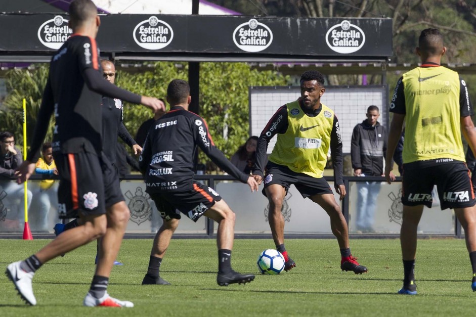 Jogadores treinam para enfrentar a Chapecoense, pelo Brasileirão 2018