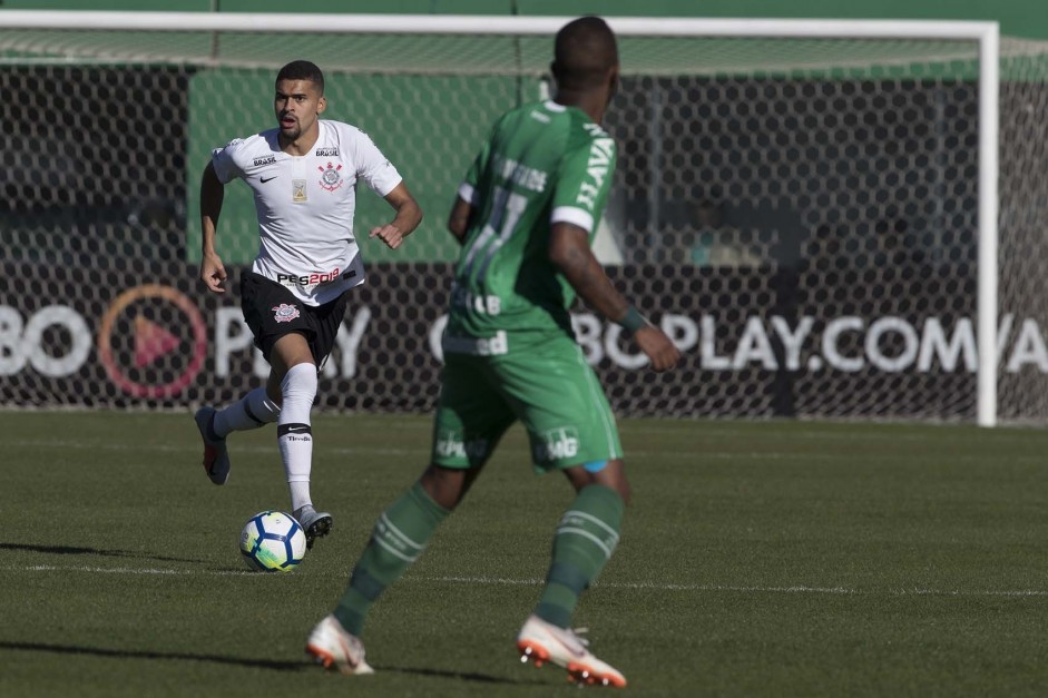 Lo Santos na partida contra a Chapecoense, pelo Brasileiro, na Arena Cond