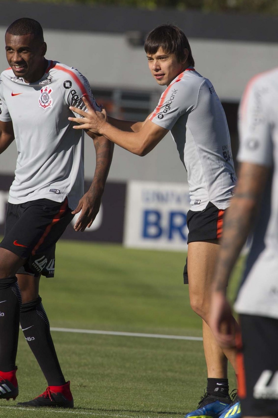 Marllon e Romero no treino da tarde no CT Joaquim Grava; Foco na Chapecoense