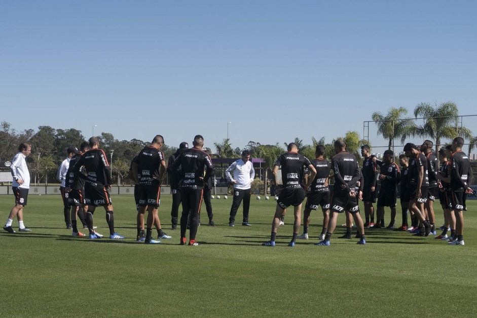 No CT Joaquim Grava, Timão faz último treino antes do duelo contra a Chapecoense