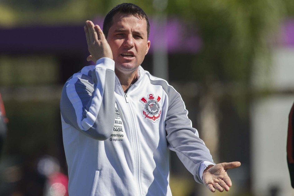 Osmar Loss tem a misso de classificar o Corinthians diante da Chapecoense, na Arena Cond