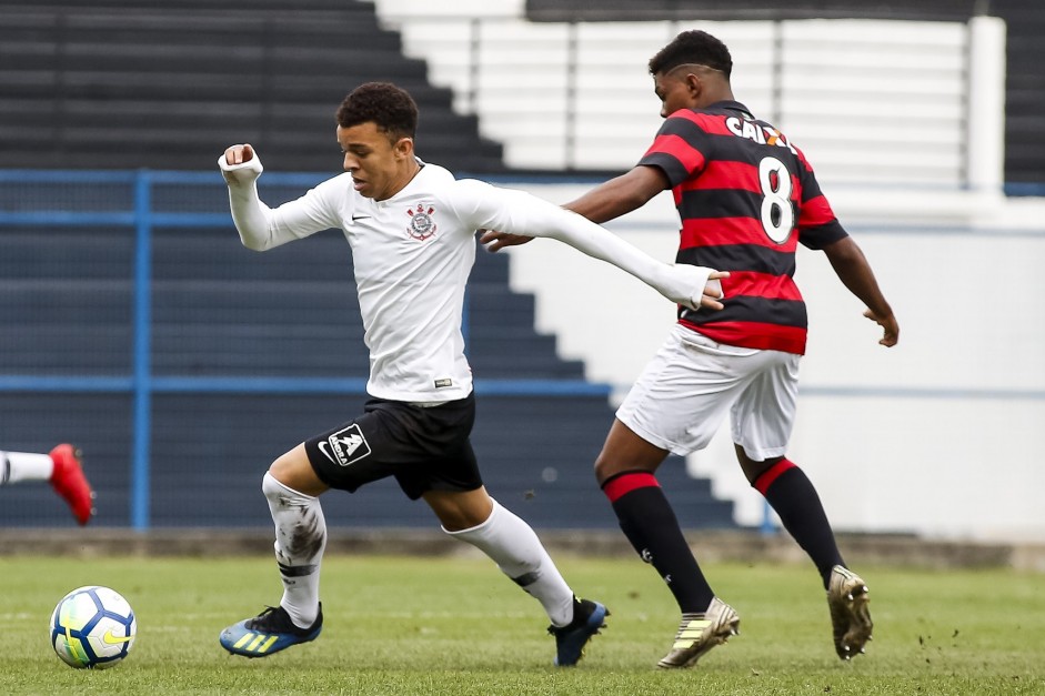 Rafael Bilu durante partida contra o Vitria, pelo Brasileiro sub-20