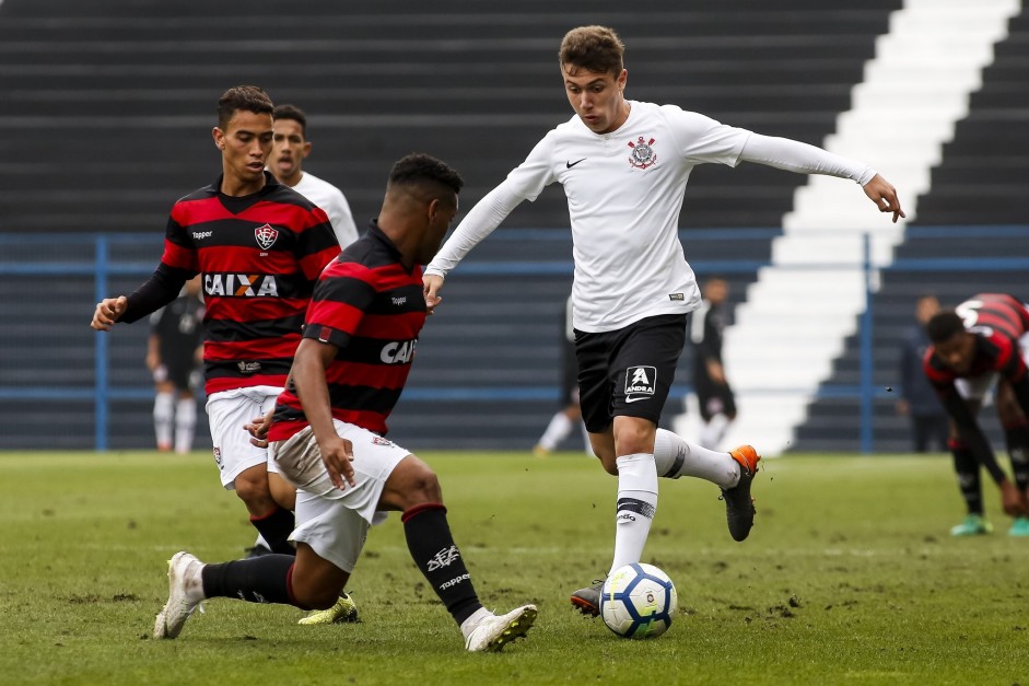 Rafinha na partida contra o Vitória, pelo Brasileiro sub-20