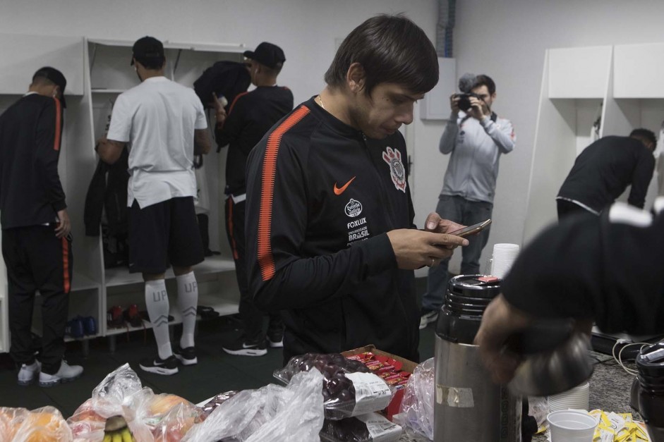 O paraguaio Romero no vestiário da Arena Condá antes do jogo contra a Chapecoense