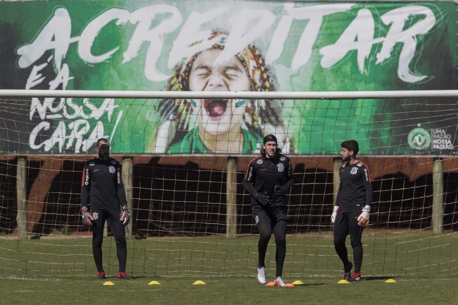 Walter, Cssio e Caique Frana durante treino para jogo contra a Chapecoense, pela Copa do Brasil