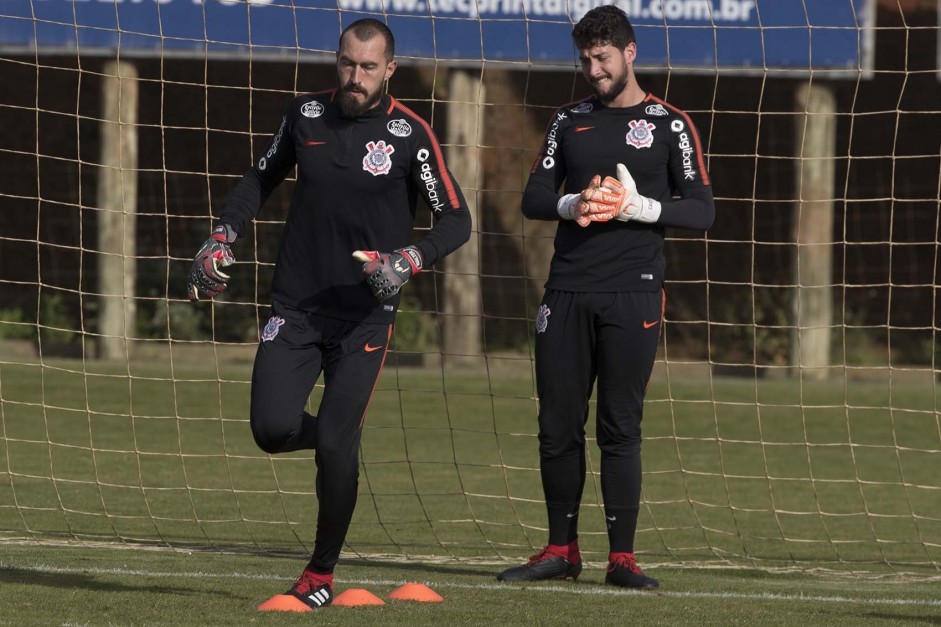 Walter e Caíque durante último treino antes do jogo contra a Chapecoense, pela Copa do Brasil