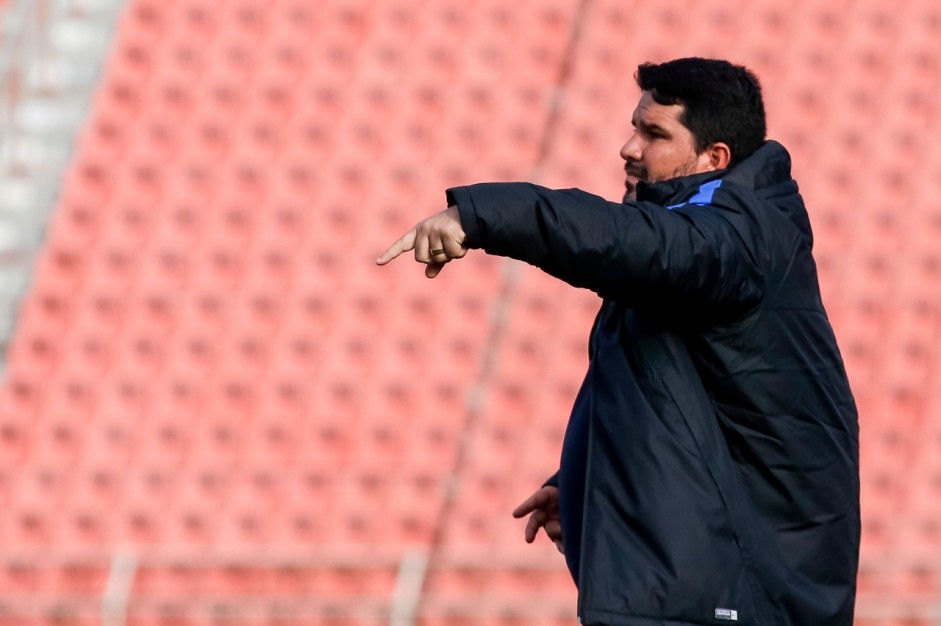 Eduardo Barroca ainda implementa suas ideias no time Sub-20 do Corinthians