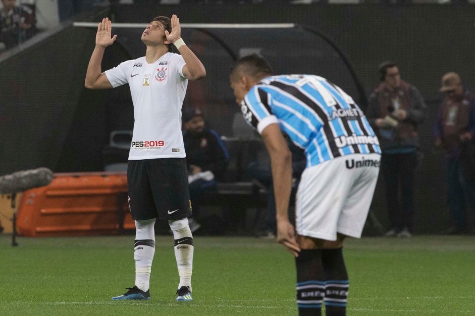 Romero durante partida contra o Grêmio, na Arena Corinthians, pelo Brasileirão