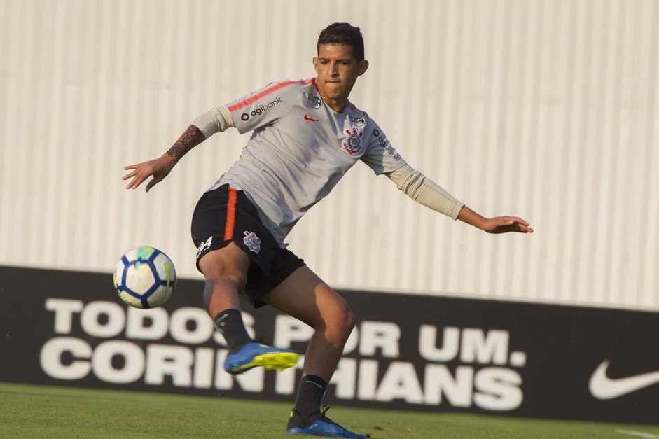 Chance na Arena: Matias é opção no banco de reservas contra o Paraná Chance na Arena: Matias é opção no banco de reservas contra o Paraná