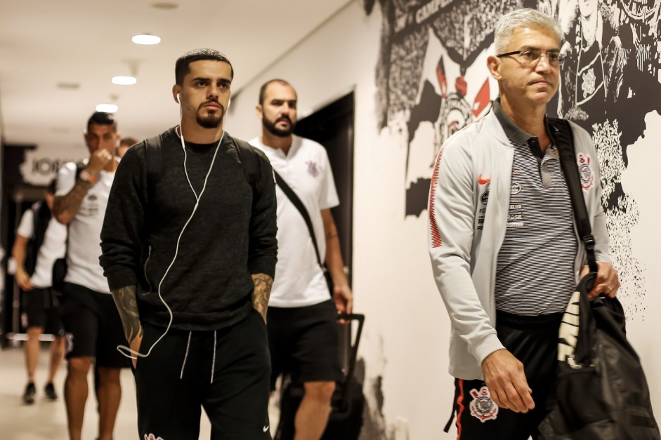 Fagner chega a Arena para enfrentar o Paraná Clube