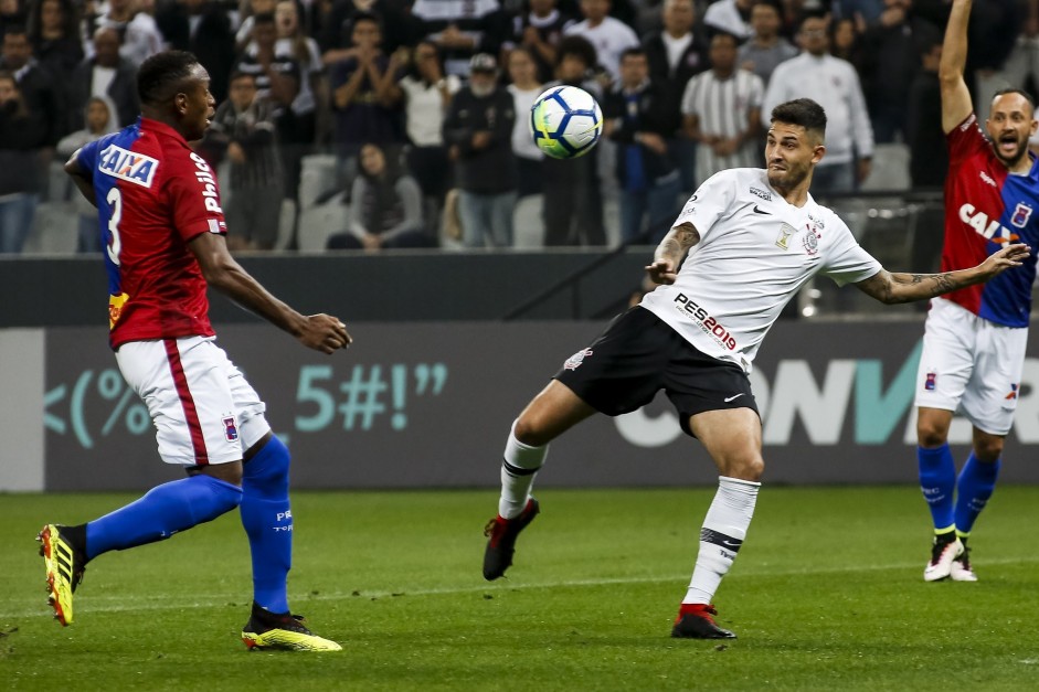 Pedro Henrique durante jogo contra o Paraná, na Arena Corinthians