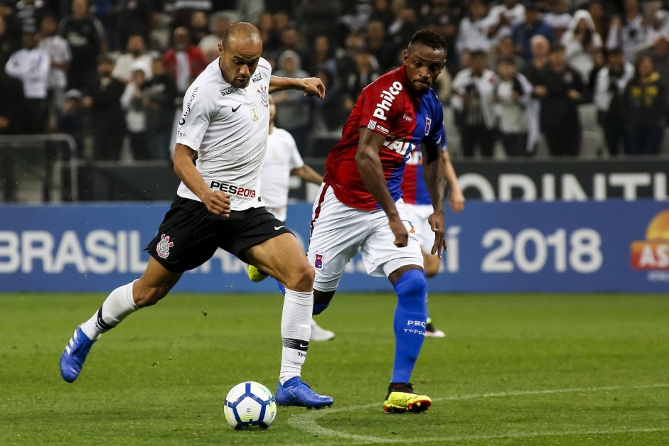 Roger lutou até o fim, mas não conseguiu marcar