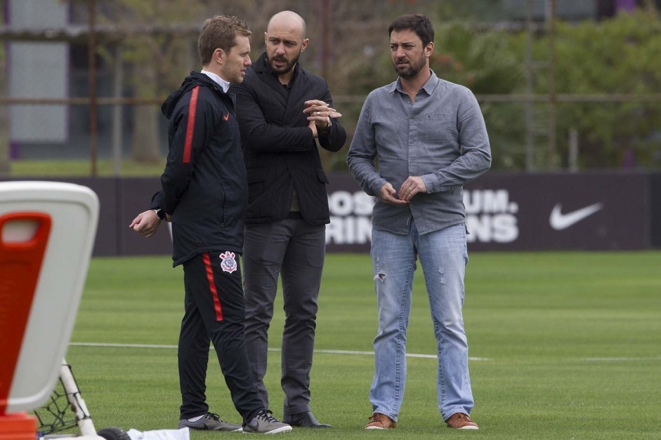 Alessandro esteve no treino desta segunda-feira.