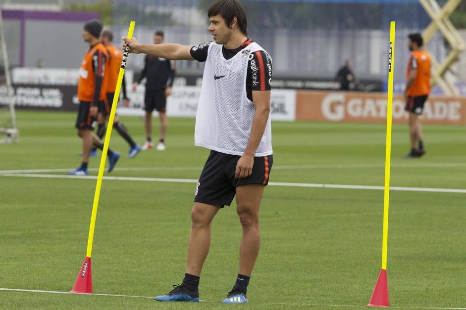 Angel Romero no treino desta segunda em preparação para o duelo na libertadores
