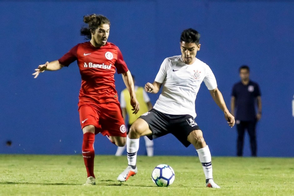 Fabrcio Oya foi autor de um dos gols de hoje na vitria contra o Internacional