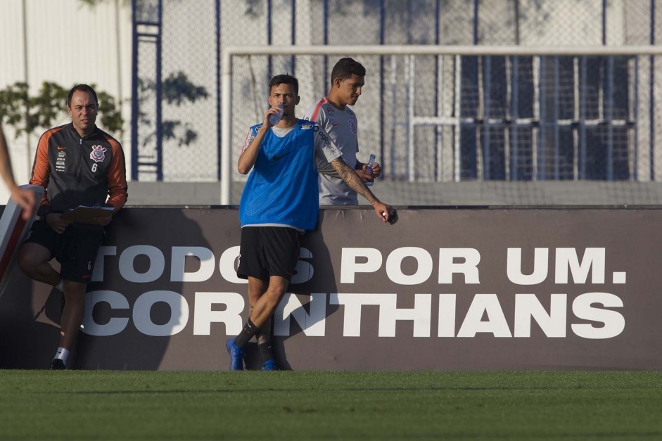 Jogadores treinaram na tarde desta tera-feira no CT