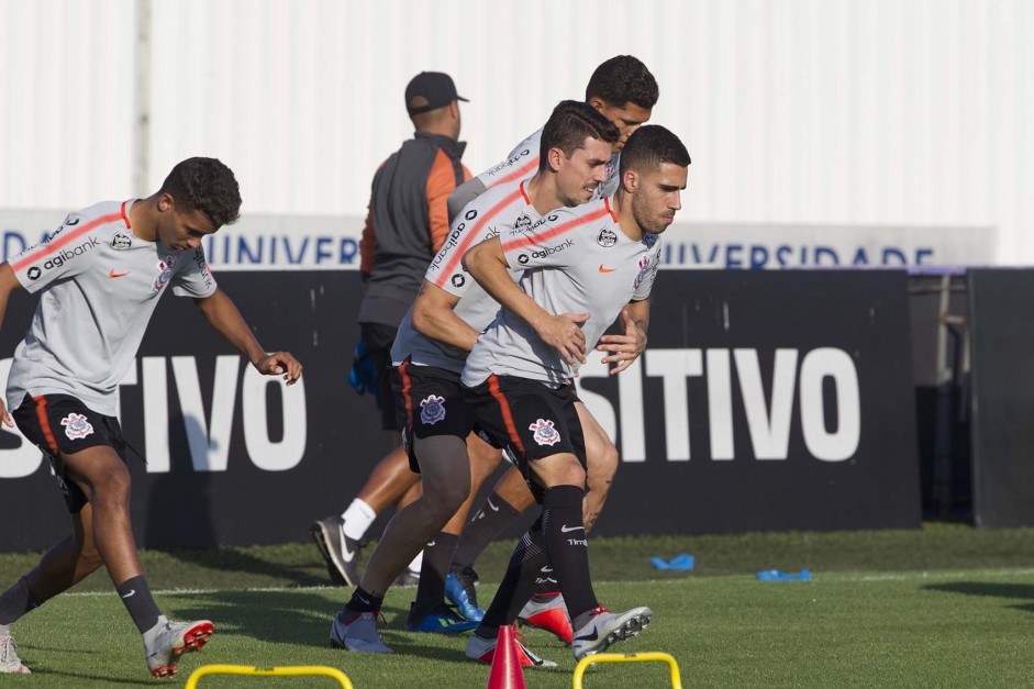 Jogadores treinaram treinaram forte nessa terça-feira.