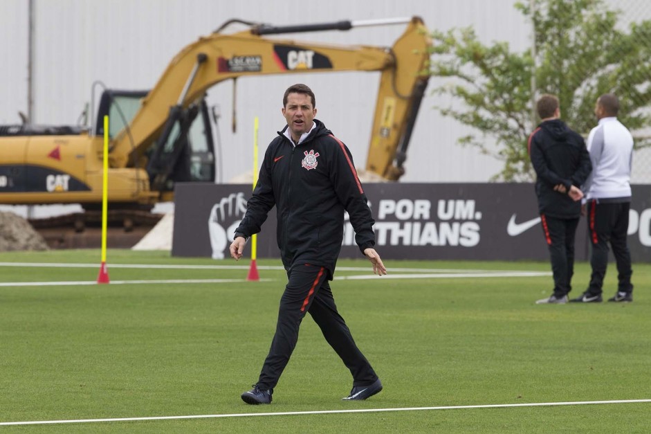 O Corinthians de Osmar Loss enfrenta o Colo-colo nesta quarta-feira.