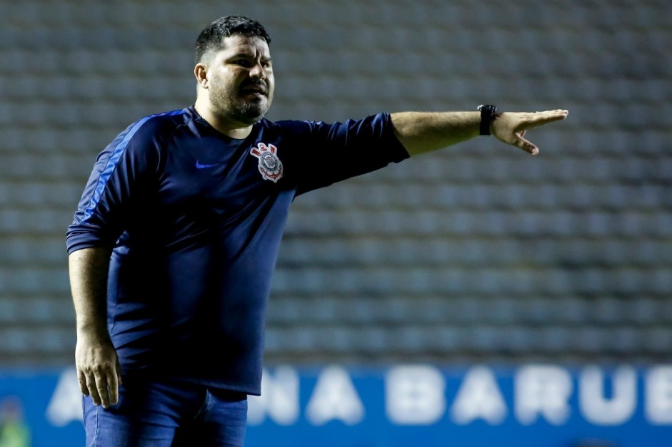 O técnico Eduardo Barroca mandou a campo força máxima contra o Internacional, pelo Brasileiro sub-20