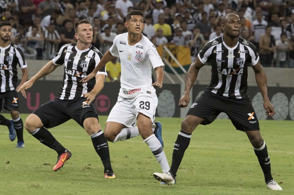 Em Fortaleza, Corinthians perde para o Cear; Garoto Matheus Matias ganhou nova chance