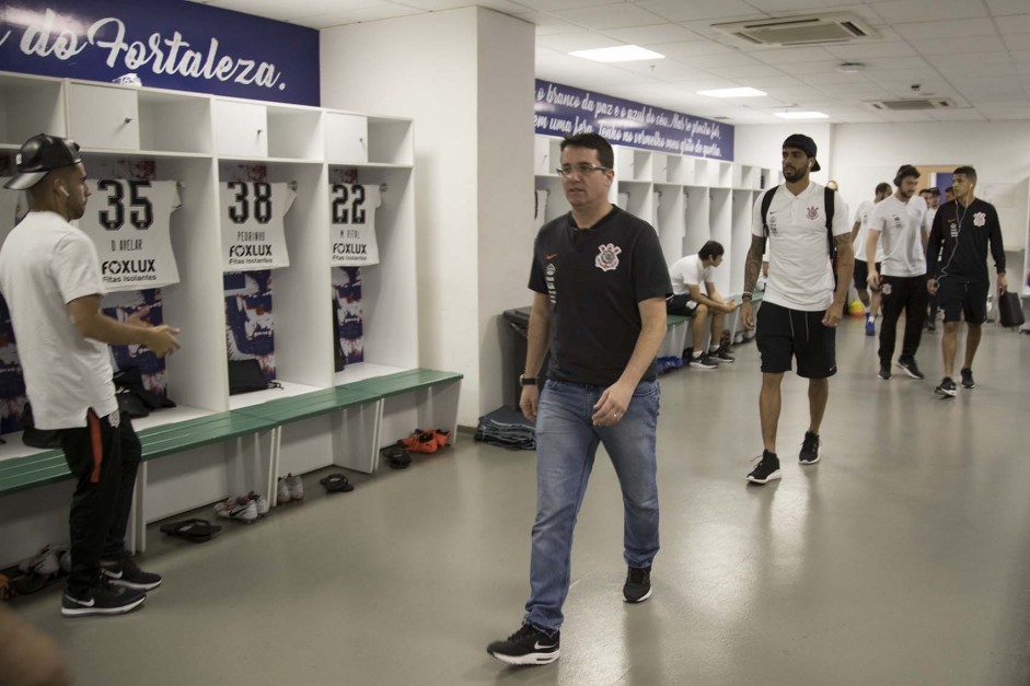 Osmar Loss chegando ao vestiário do Castelão antes do duelo contra o Ceará