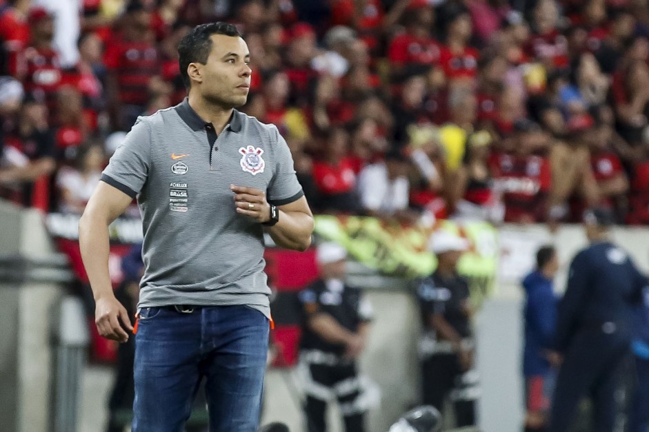 Jair Ventura conseguiu sair empatado contra o Flamengo, pela Copa do Brasil