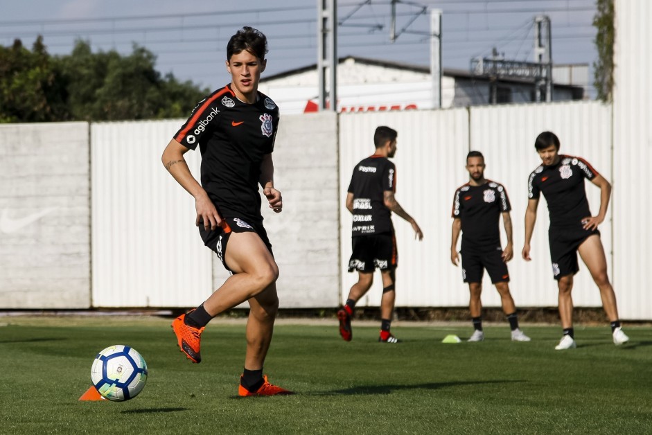 Mateus Vital deve ser novidade entre os titulares do Corinthians contra o Internacional Mateus Vital deve ser novidade entre os titulares do Corinthians contra o Internacional