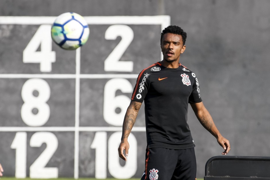 Paulo Roberto ser opo no banco de reservas na partida contra o Flamengo