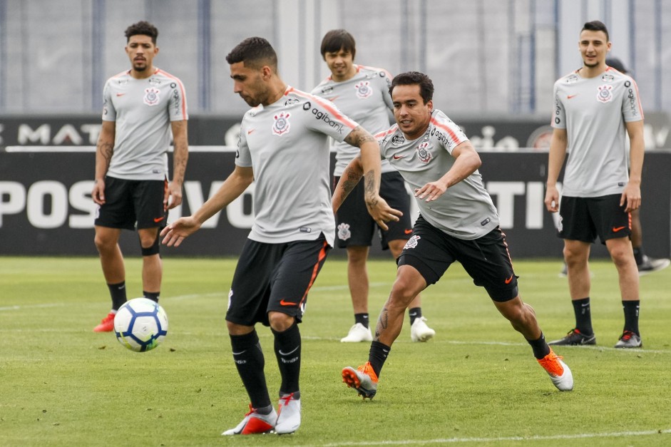 Elenco faz penúltimo treino antes do duelo contra o Internacional
