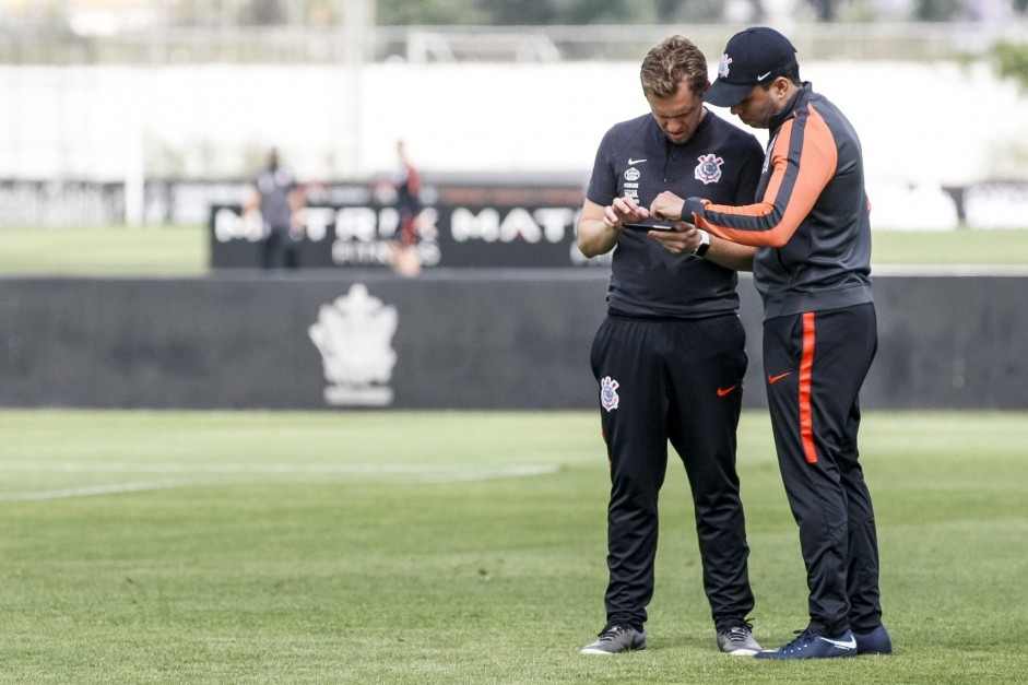Jair Ventura comanda penúltimo treino no CT antes do duelo contra o Internacional
