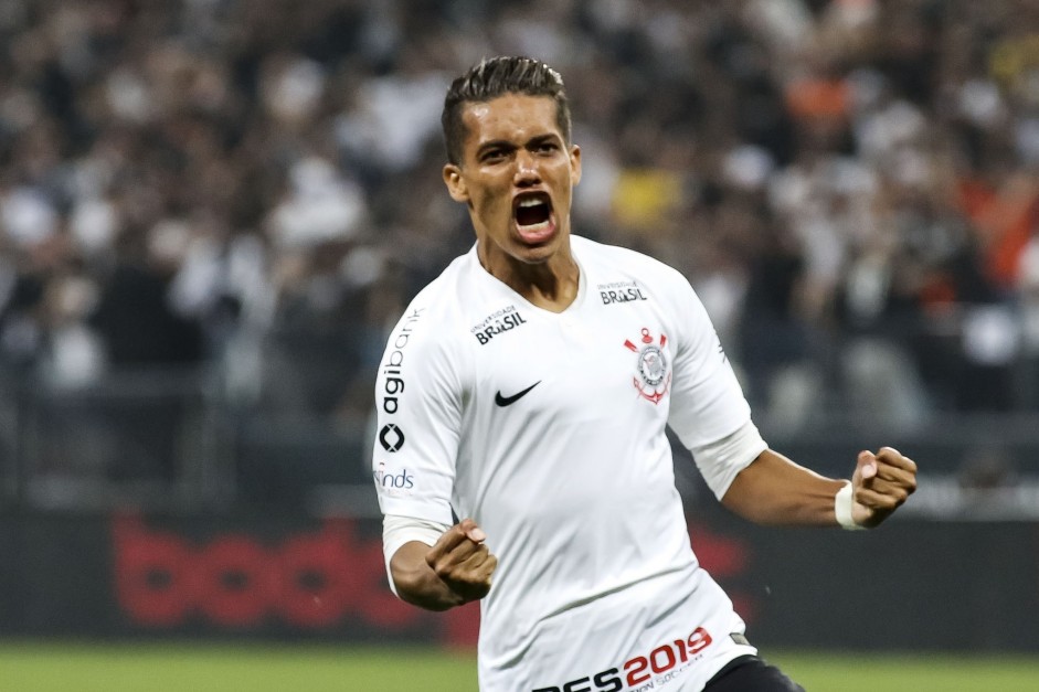 O jovem Pedrinho saiu do banco para marcar o gol da vitria sobre o Flamengo, pela Copa do Brasil, em 2018