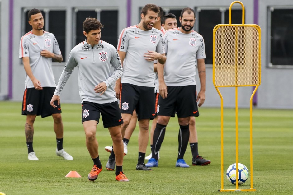 Thiaguinho, Mateus Vital, Danilo e Henrique no treinamento de hoje no CT