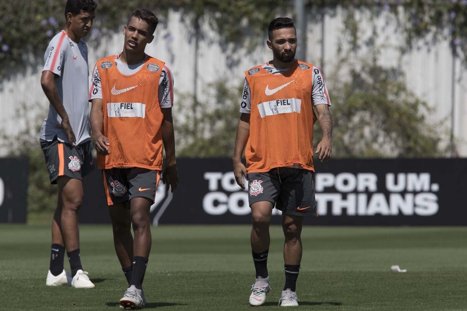 Pedrinho e Clayson no treino de hoje no CT