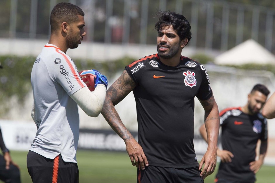 Goleiro Diego e Vilson no CT Joaquim Grava