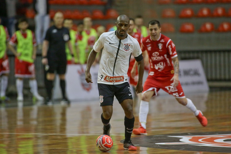 Nenê durante final contra o Joinville, pela Copa do Brasil de futsal