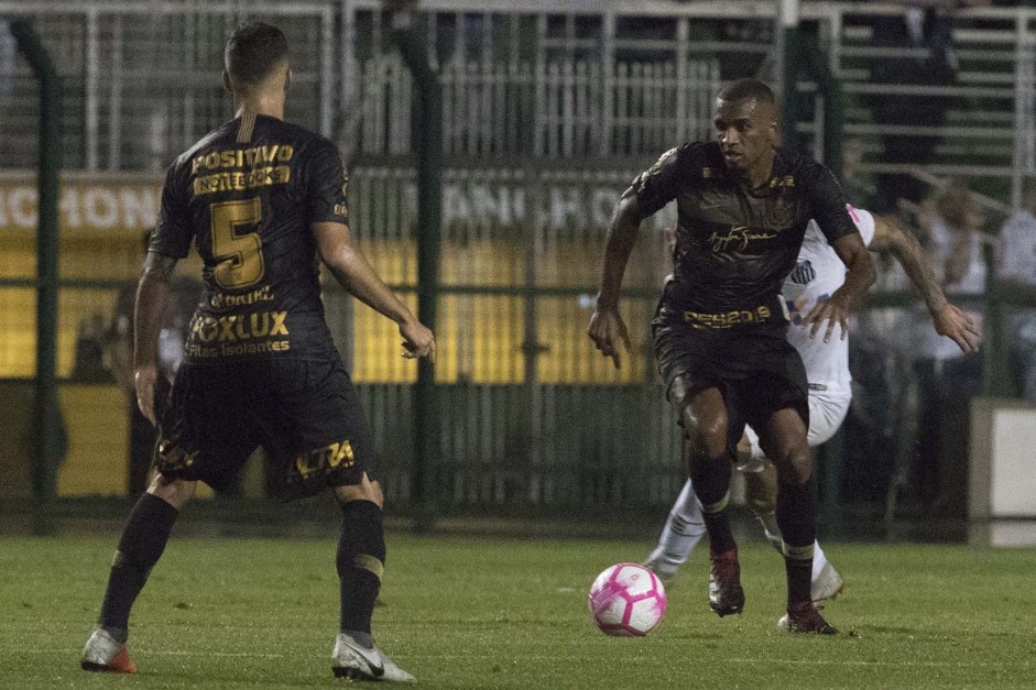 Timão perde para o Santos no Pacaembú