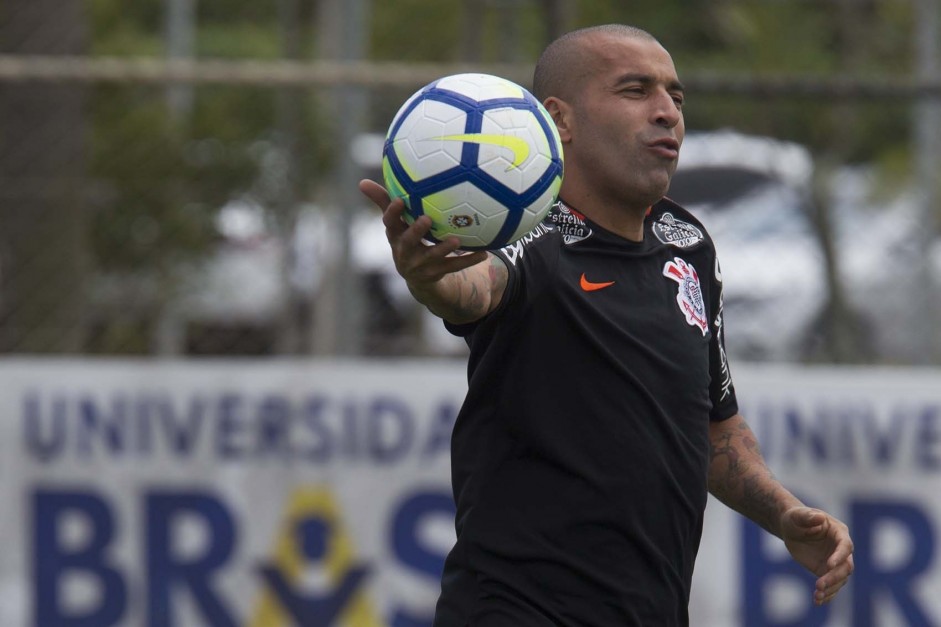 Emerson Sheik no treino deste sábado