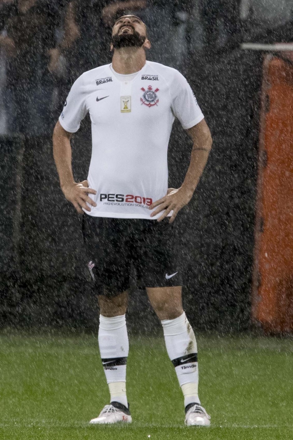Danilo marca para o Corinthians
