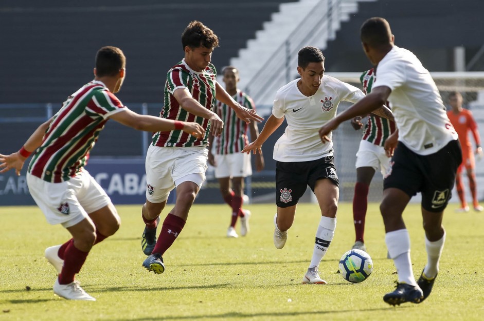 Corinthians e Fluminense definem o mata-mata da Copa do Brasil Sub-17 no prximo dia 7 de novembro