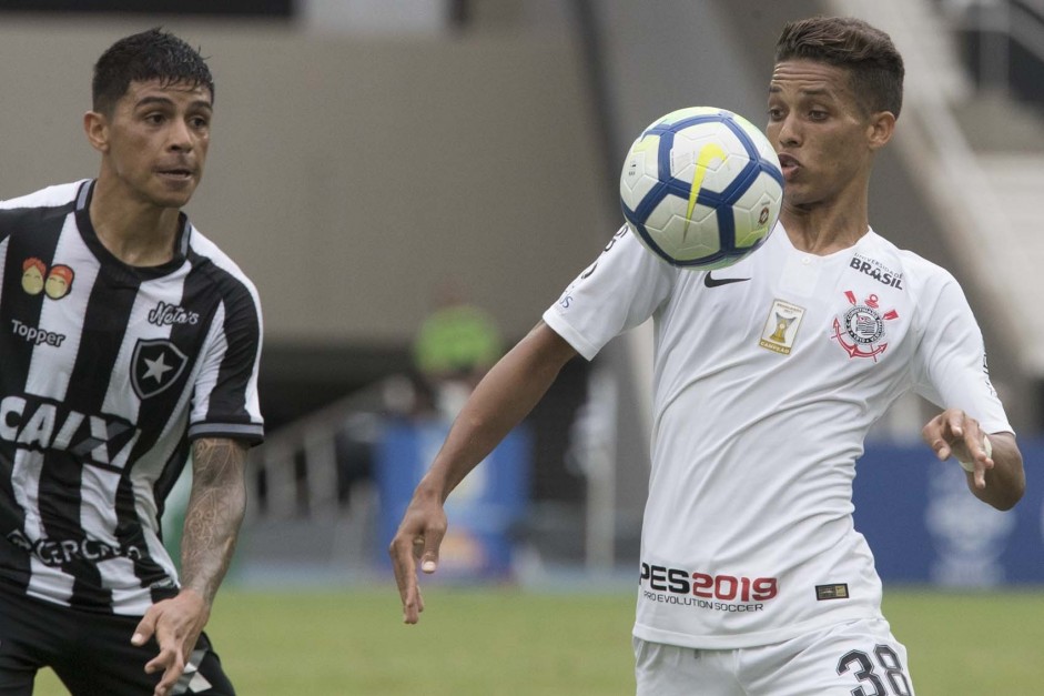 Corinthians perde para o Botafogo-RJ no Rio