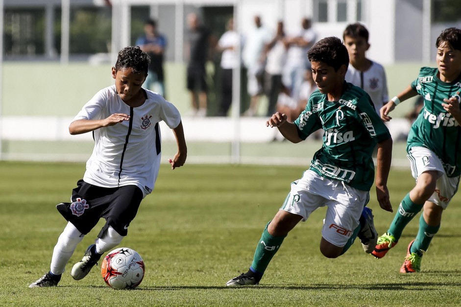 Corinthians e Palmeiras jogaram na categoria sub-11