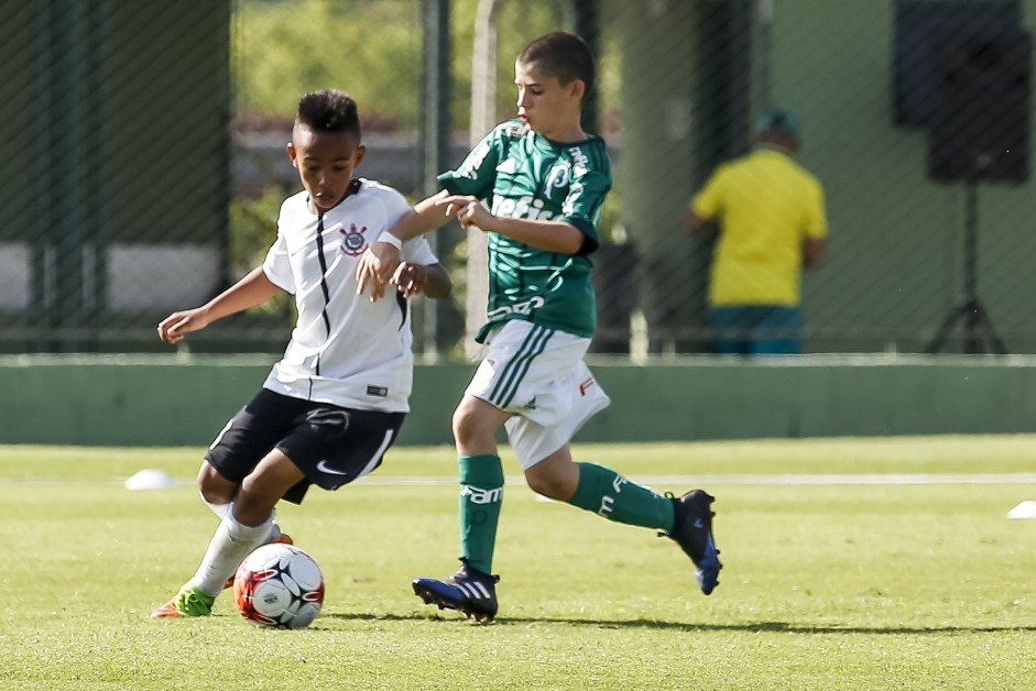 Corinthians e Palmeiras jogaram na categoria sub-11